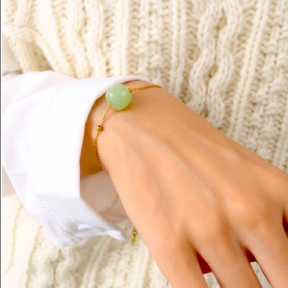 New! Jade Necklace & Bracelet Set - Picture 4 of 5